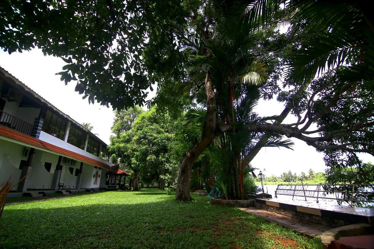 Green Palace Ayurveda Resort, Alleppey Alappuzha Resort